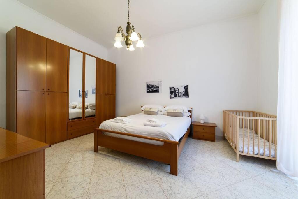 Casa Vacanze “In Centro” サレルノ エクステリア 写真